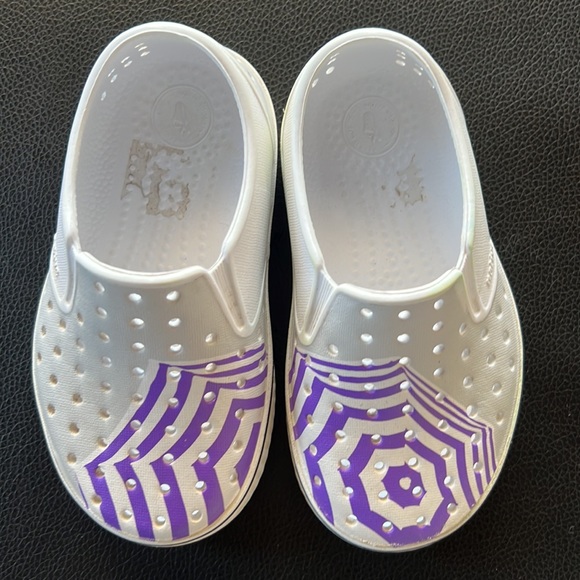 Toddler girls Native shoes gently worn size C8💜 - Picture 7 of 7